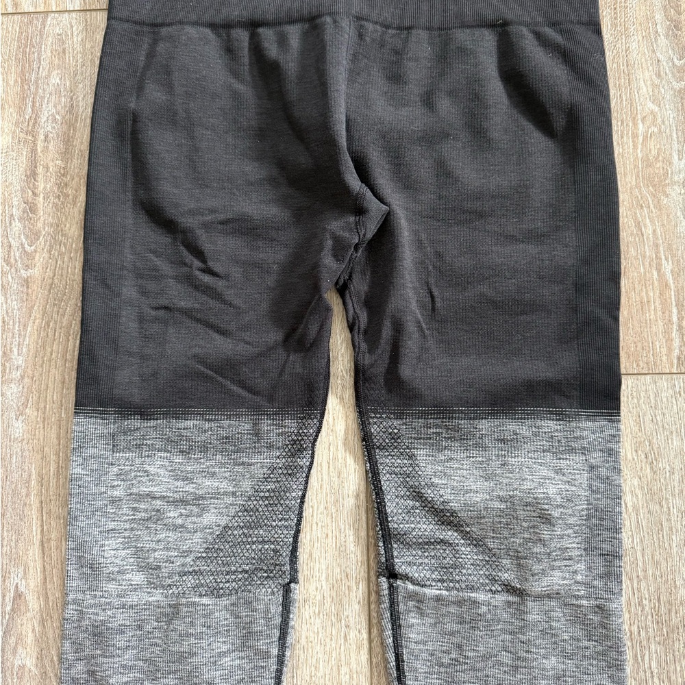 lululemon athletica Black and Gray capris